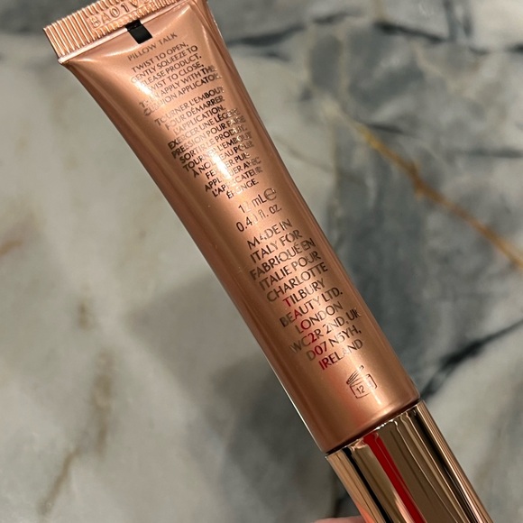✨NEW✨ Charlotte Tilbury Beauty Highlighter Wand in Pillow Talk - Picture 4 of 4